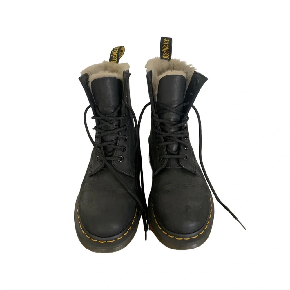 Doc Marten's - Women's Faux Fur Lined Lace Up - Picture 2 of 4